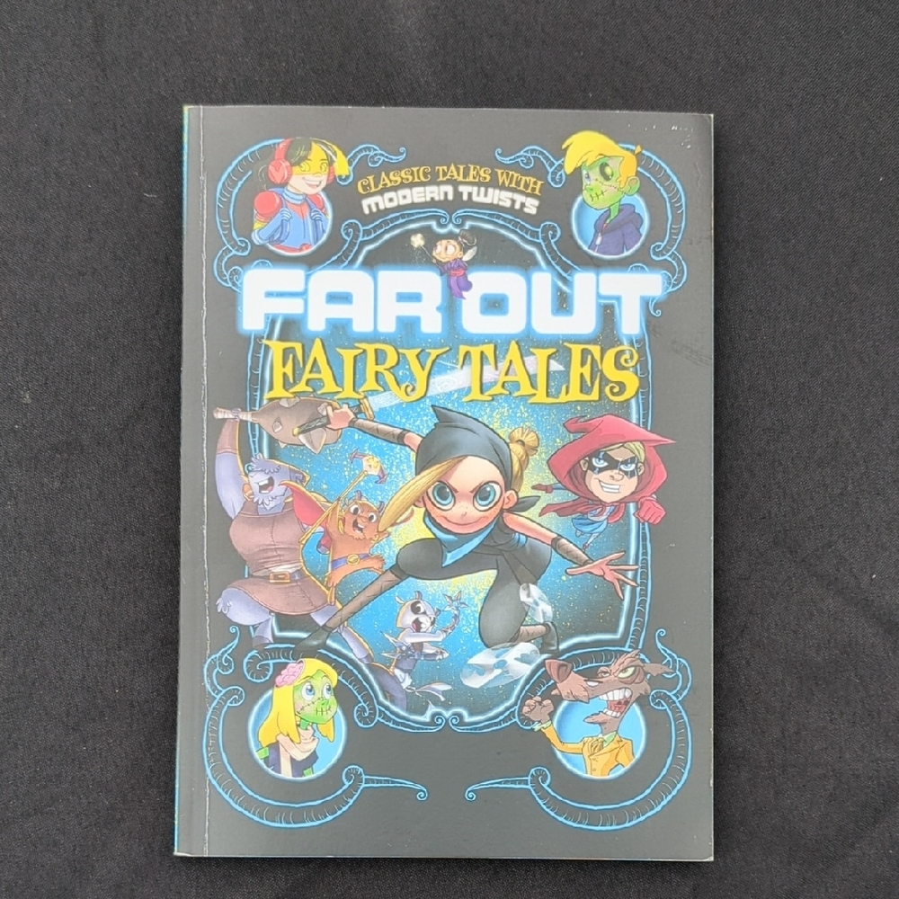 3/$15 📚 Far Out Fairy Tales - Black and Blue - Scholastic